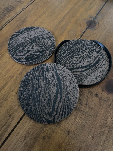 Set plastic coasters wood - of,